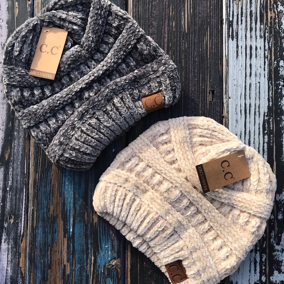 🎁One Left - Gray 🎁C.C Chenille Beanie - Picture 3 of 8